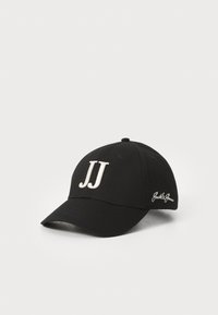 Căciulă de baseball neagră cu logo-ul alb brodat "JJ" în față și scriptul "Jack & Jones" pe lateral. Material din bumbac cu o margine curbată.