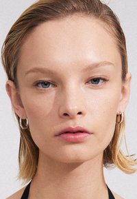 TRUE HOOP EARRINGS - Auskari - silver-coloured