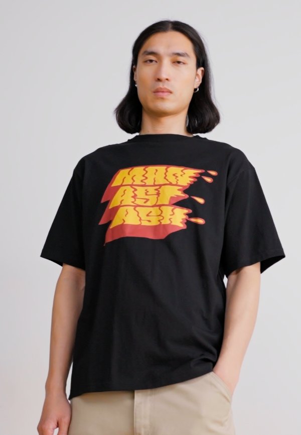 CITEE SNEEZE - Print T-shirt3