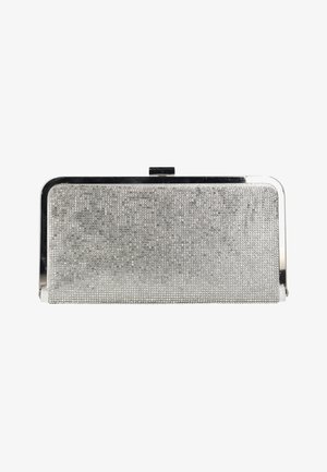 Pochette rectangulaire argentée recouverte de petits strass avec un cadre métallique brillant et une fermeture à fermoir en haut.