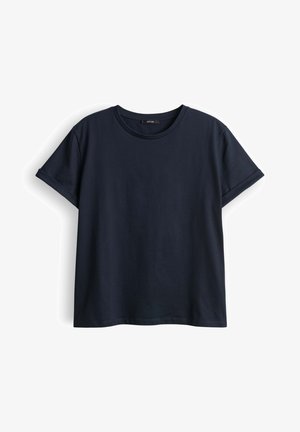 Donkerblauw katoenen T-shirt met korte mouwen, ronde hals en opgerolde manchetten, plat neergelegd op een witte achtergrond.