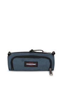 Blå tygpenna med en strukturerad yta, svart dragkedjestängning och Eastpak-logotyp. Har en dragflik och ett bärhandtag.