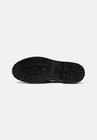 Zign LEATHER - Jalga libistatavad jalanõud - black