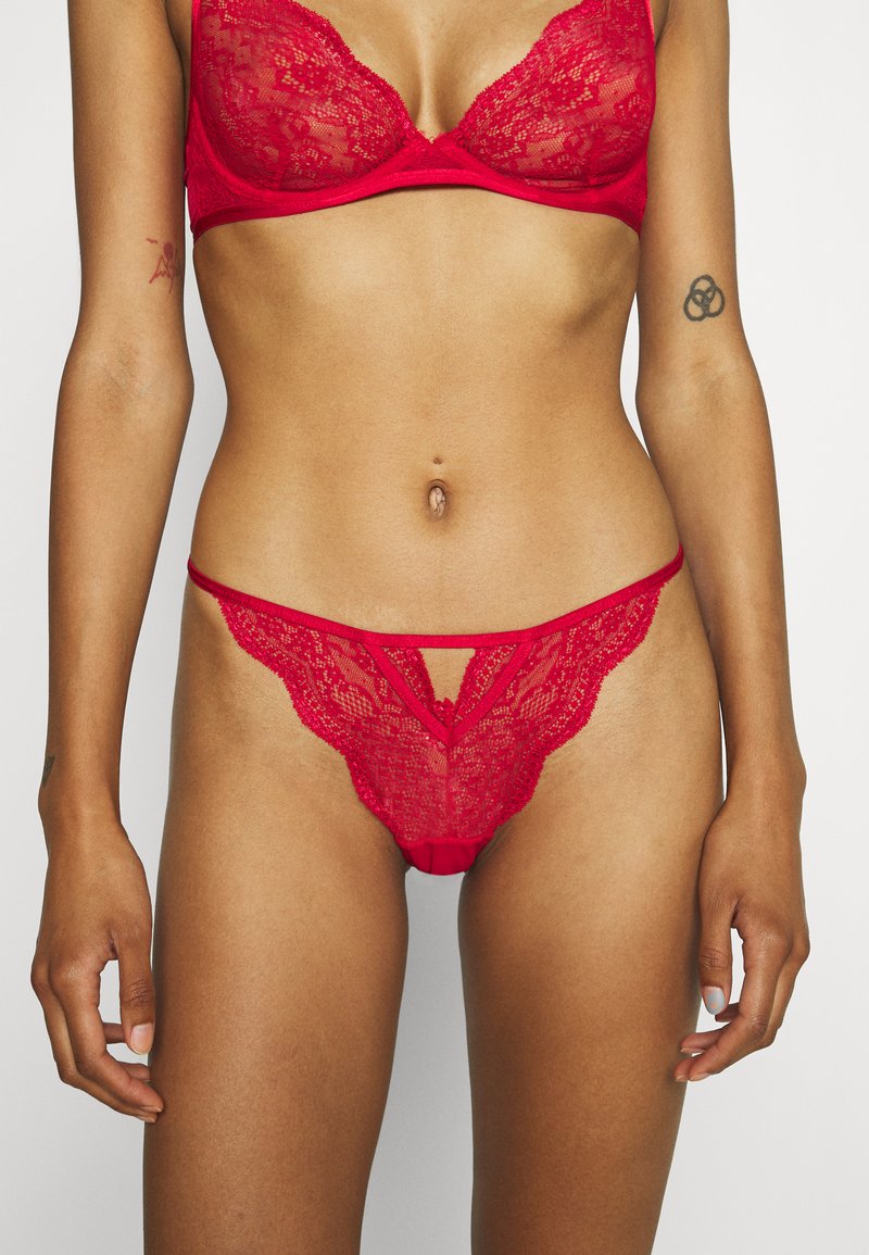 Hunkemöller ISABELLE HIGH LEG BRASILIAN - Briefs - red