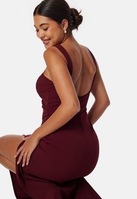 Bubbleroom SQUARE NECK SLIT MAXI DRESS - Maxi šaty - bordeaux