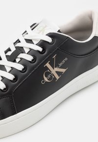 Calvin Klein Jeans CLASSIC CUPSOLE FLUO CONTRAST - Sneakers basse - black/ancient white