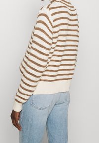 Mos Mosh Pullover - brown