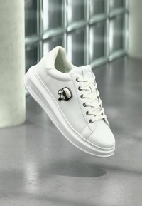 Não selecionado, white 