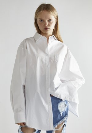 OPEN BACK - Button-down blouse - white
