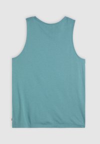Mouwloze katoenen tanktop in licht teal, met een ronde halslijn en een recht gesneden zoom. Minimalistisch ontwerp zonder extra details.