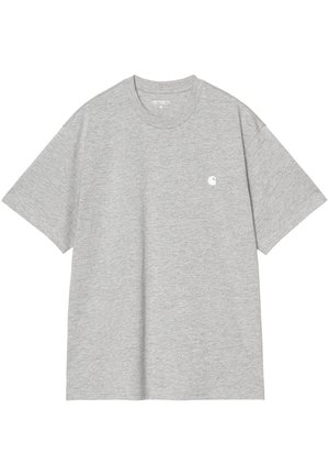 Jasnoszara krótka koszulka Carhartt z dekoltem typu crewneck i małym białym logo na lewej stronie klatki piersiowej, prezentowana rozłożona na białym tle.