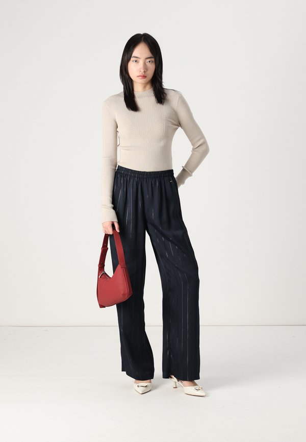 FLUID PANT - Trousers3