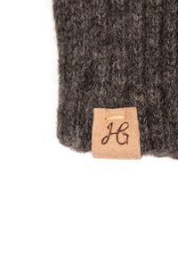 Hand Gewand by Weikert MARIE - HALBFINGER - Fingerless gloves - grau