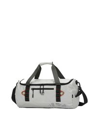 Sac de voyage gris avec des accents noirs, forme allongée, deux poignées supérieures, bandoulière réglable et poche zippée à l'avant avec quincaillerie orange.