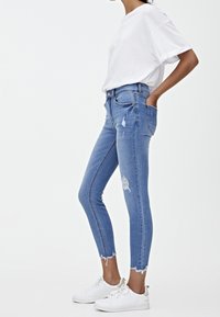 PULL&BEAR Vaqueros pitillo - blue