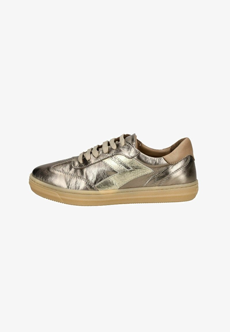 Metallisch bronze Sneaker mit beigen Akzenten, glatter Oberfläche, runde Zehenform und flacher Gummisohle; verfügt über ein kontrastierendes Seitenlogo und ein Schnürdesign.