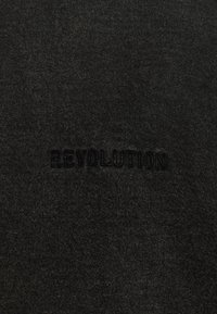 REVOLUTION Hoodie - black