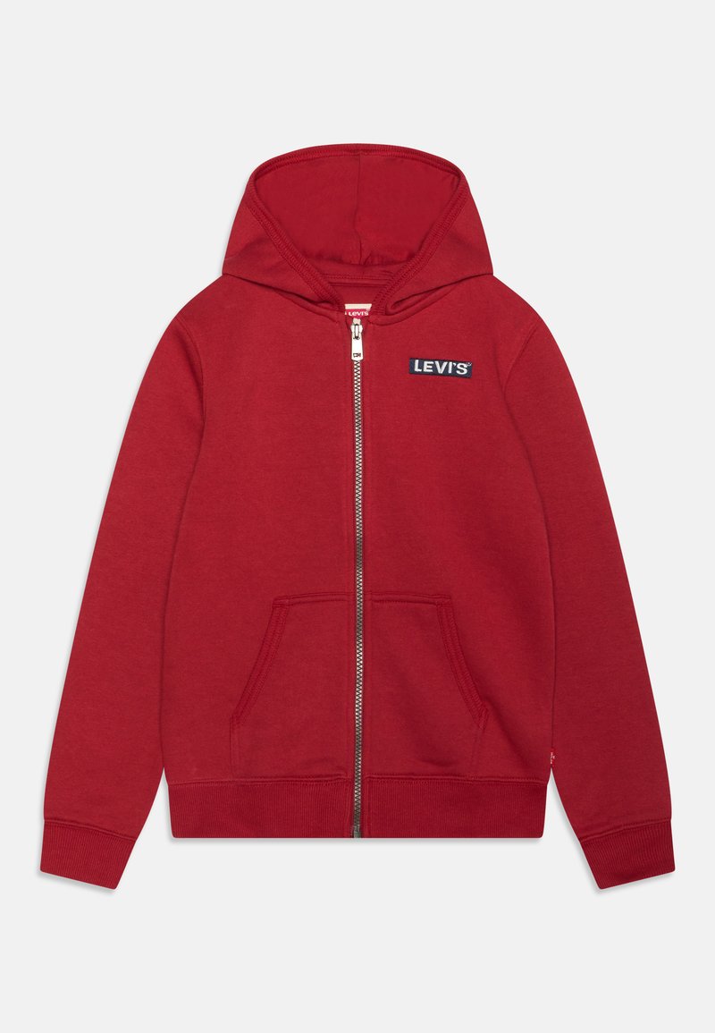 Felpa rossa con zip realizzata in tessuto morbido, dotata di tasca frontale e cappuccio, con un piccolo logo nero di Levi's sul petto.