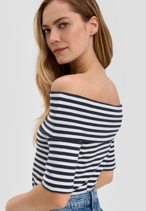 s.Oliver GESTREIFTES MIT CARMEN-AUSSCHNITT - Print T-shirt - navy