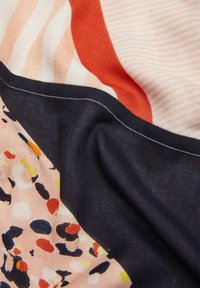 s.Oliver Colsjaal - off white