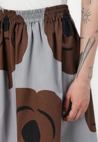 Marimekko POIMINNOT TUMMA - A-vonalú szoknya - grey/brown/black