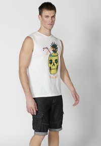Koroshi Felső - crudo   off white
