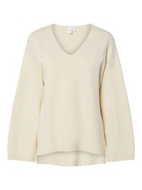 Pull crème à col V avec des manches longues, des poignets côtelés et une coupe décontractée. Texture lisse et fentes latérales à l'ourlet pour une silhouette confortable.
