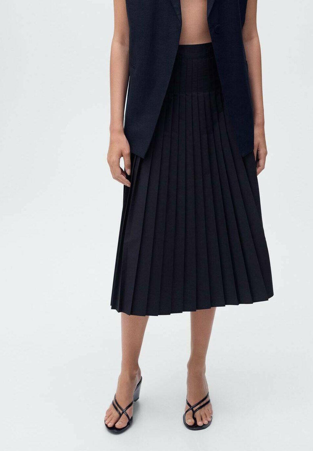 open lace back dress Vince Camuto Chiffon Pleated Sleeve Float Dress, Mango, 4 : Amazon.ca:  Clothing, Shoes & Accessories