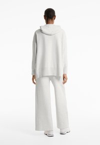 OYSHO HOODED LONG KNIT - Kardigán - mottled light grey
