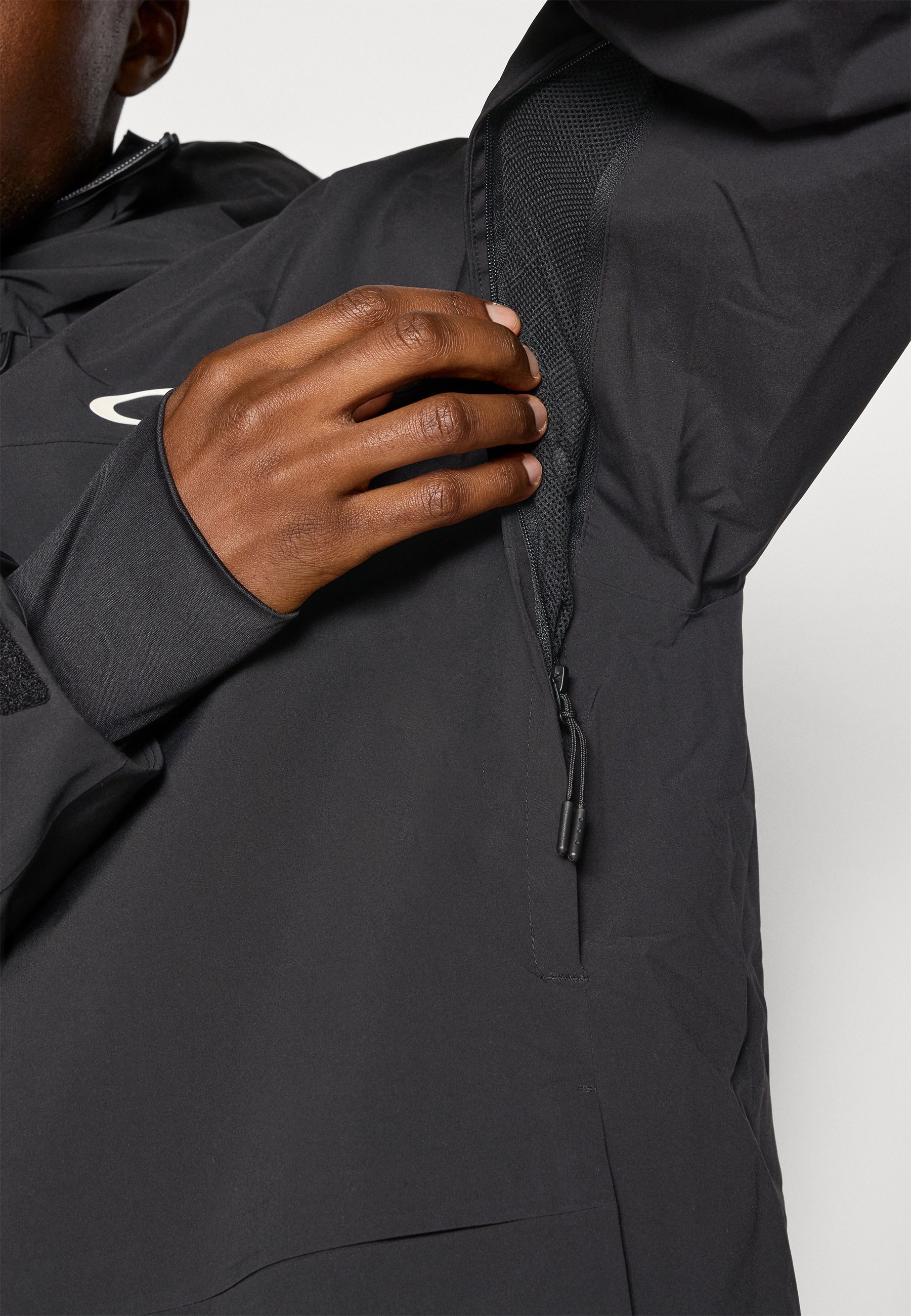 Oakley CANOPY INSULATED JACKET - Casaco de esqui - blackout/preto