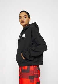 Jordan W J ESSEN - Sweatshirt com capuz - black