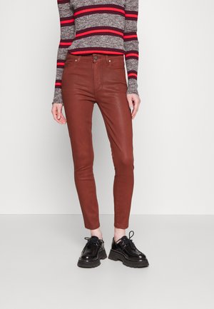 Paige HOXTON ANKLE - Jeans Skinny Fit - burgun dust luxe coa