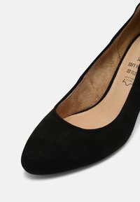 s.Oliver Decolleté - black