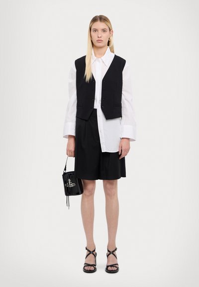 WEEKEND MaxMara BELBO - Lühikesed püksid - nero