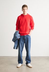 BOSS SOODY - Kapucni - open red