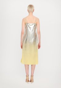 MAX&Co. BRIGHTON - Robe de soirée - yellow