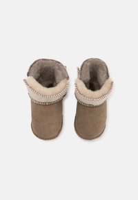 Shepherd BORÅS UNISEX - Primeiros sapatos - stone honey