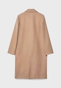 Beige Wollmantel mit einer langen, geraden Silhouette, Reverskragen und langen Ärmeln. Glatte Textur und minimalistische Details auf dem Rücken.