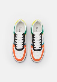 Call it Spring FRESHH - Trainers - other orange