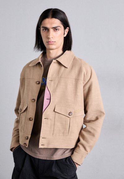 Kidsuper POCKET DETAIL CROPPED COAT - Veste légère - light brown