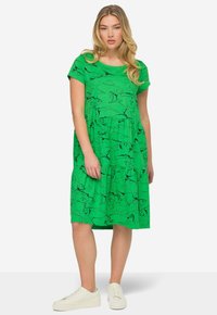 LAURASØN RUNDHALS HALBARM - Jerseyklänning - mint green