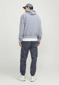 Jack & Jones JPSTKANE JJNOAH  granatowy