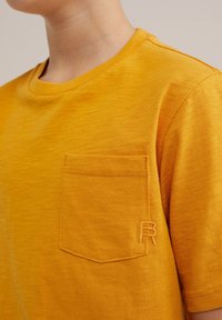 WE Fashion Pamata T-krekls - gelb