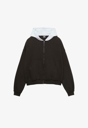 Schwarze Kapuzenjacke mit hellgrauem Innenfutter der Kapuze, vordertaschen in Form eines Kängurus, gerippte Bündchen und Saum auf einem weißen Hintergrund.