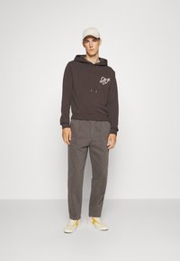Études Sudadera - dark brown