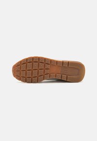 EA7 Emporio Armani UNISEX - Tenisky - beige