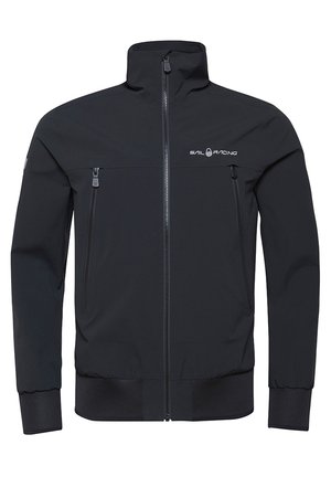 Chaqueta de navegación negra fabricada en material softshell. Presenta un cuello alzado, cierre delantero, dos bolsillos con cremallera y puños elásticos.