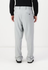 HUGO KARLO FLIP SET - Suit - light pastel grey