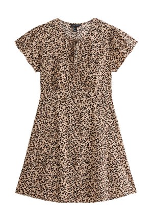 Robe imprimée léopard en beige et noir, avec des manches courtes, un col rond, et une coupe décontractée avec un buste cintré.