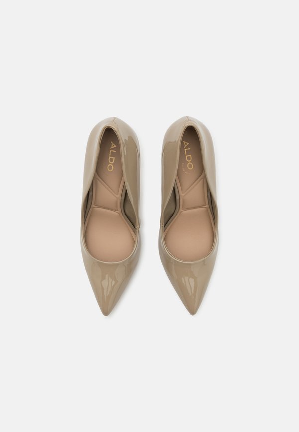 STESSY2.0 PILLOW WALK - High heels3